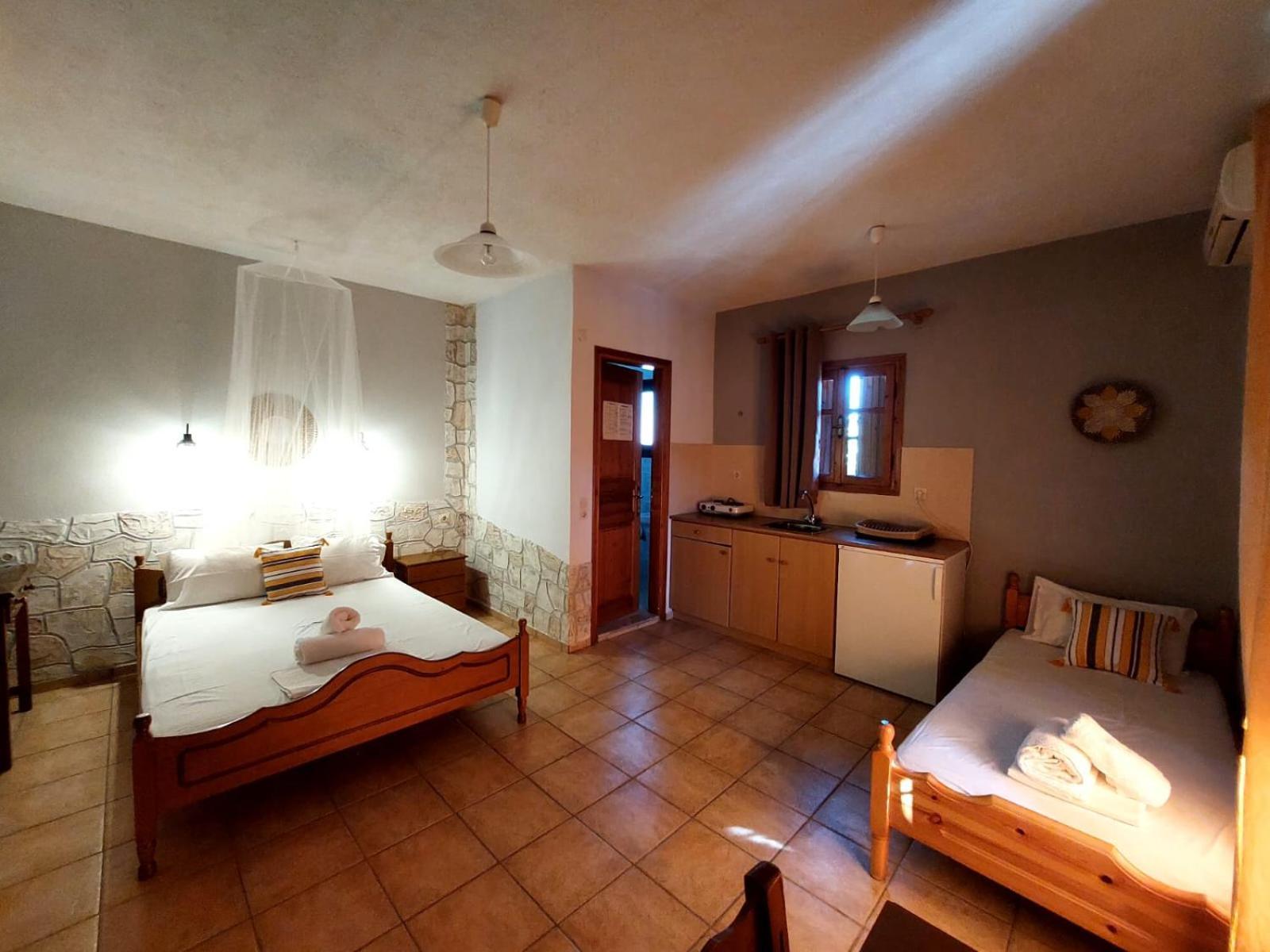 Georgia Apartments Stafylos Cameră foto