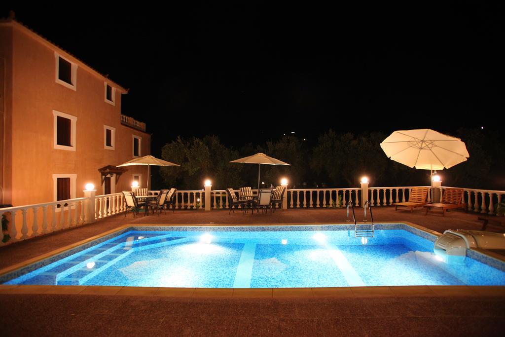 Georgia Apartments Stafylos Exterior foto